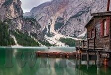 人妻互换-探索人妻互换，一场关于角色互换与情感重构的微妙旅程